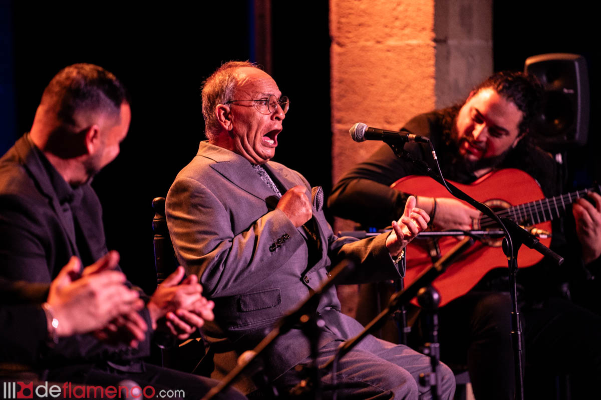 El Pele, la voz como rezo y el cante como amigo