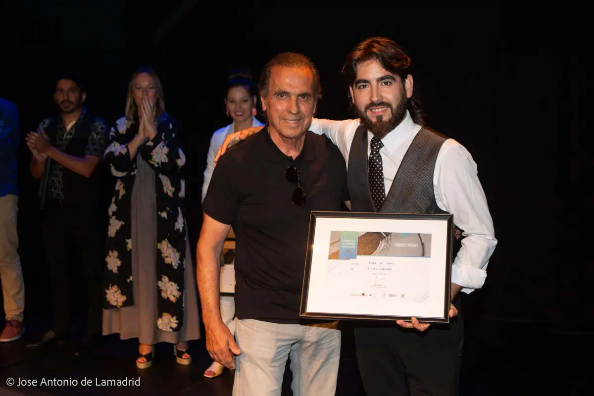 Álvaro Martinete gana el II Premio SGAE de Flamenco Paco de Lucía con su obra ‘Acera del Darro’