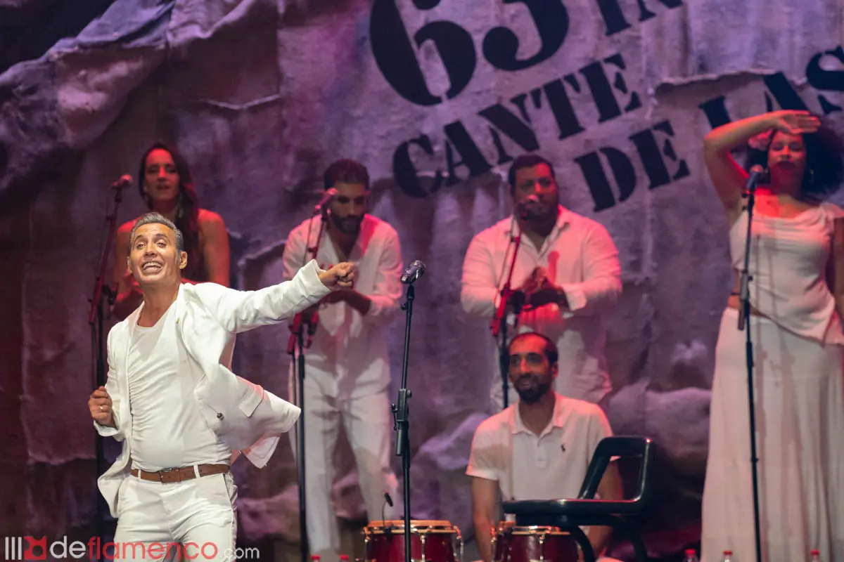 Pitingo llena la Catedral del Cante en un emotivo homenaje a los maestros del flamenco